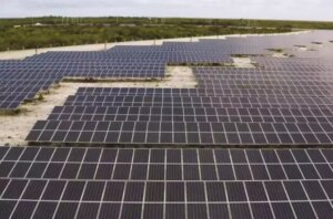 Empresa de energia solar aposta na formação de alunos de Ensino Médio em MS